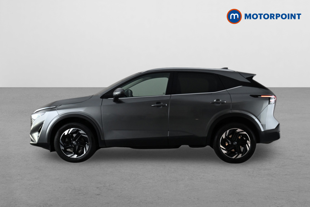 Nissan Qashqai N-Connecta Automatic Petrol SUV - Stock Number (1662857) - Passenger side