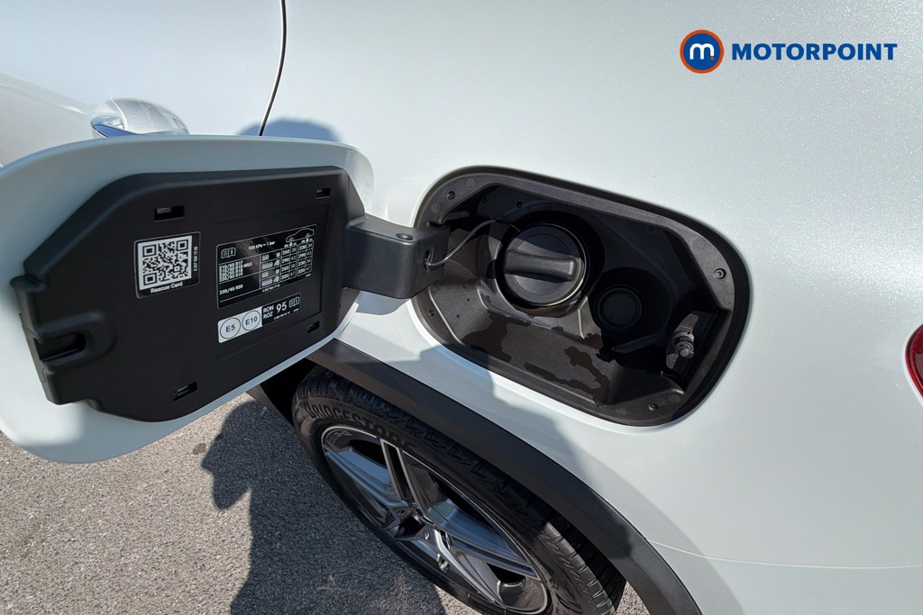 Mercedes-Benz GLA Amg Line Automatic Petrol SUV - Stock Number (1663132) - 41st supplementary image