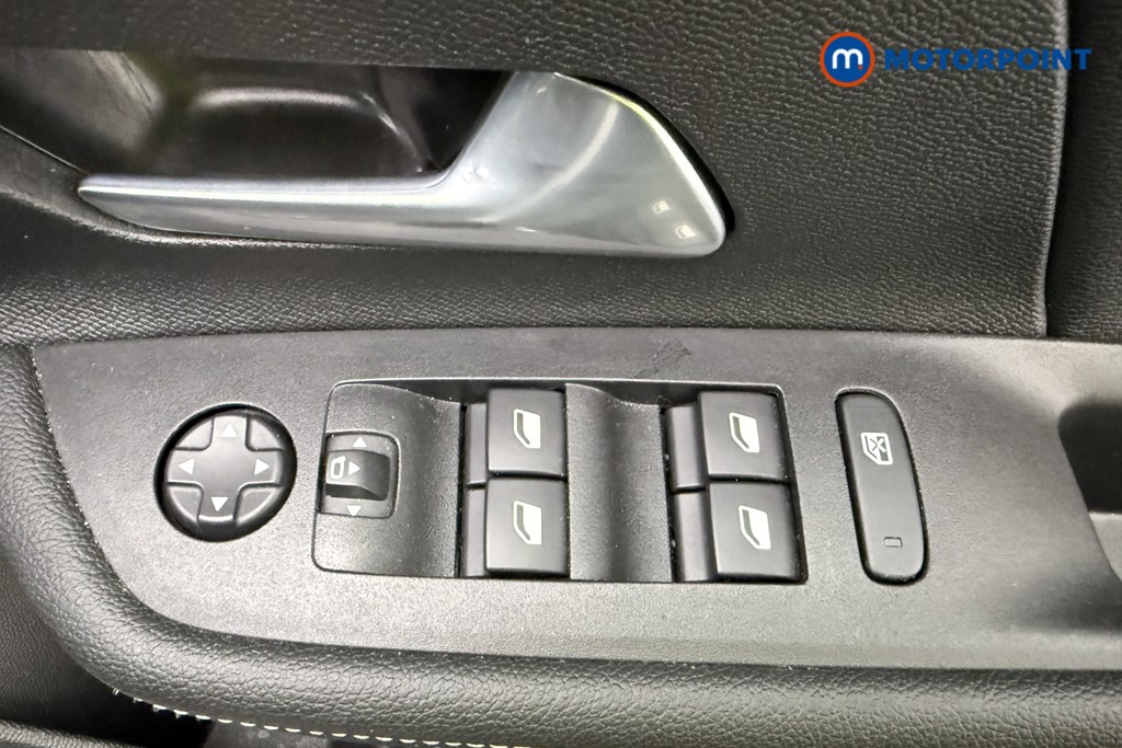 Vauxhall Mokka Ultimate Manual Petrol SUV - Stock Number (1663255) - 14th supplementary image