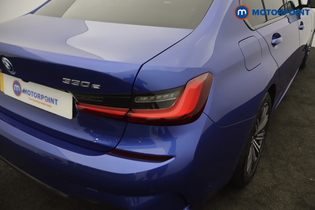 BMW 3 Series M Sport Automatic Petrol Plug-In Hybrid Saloon - Stock Number (1663335) - 3rd supplementary image