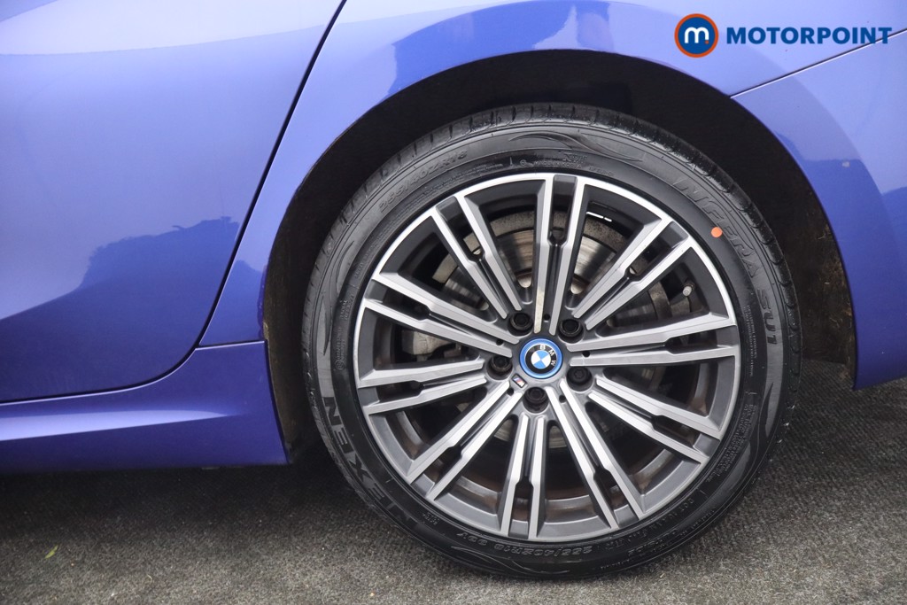 BMW 3 Series M Sport Automatic Petrol Plug-In Hybrid Saloon - Stock Number (1663335) - 32nd supplementary image