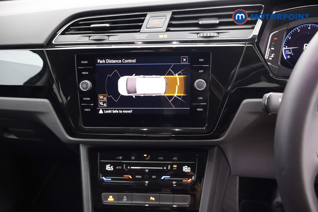 Volkswagen Touran SEL Automatic Petrol People Carrier - Stock Number (1663448) - 9th supplementary image