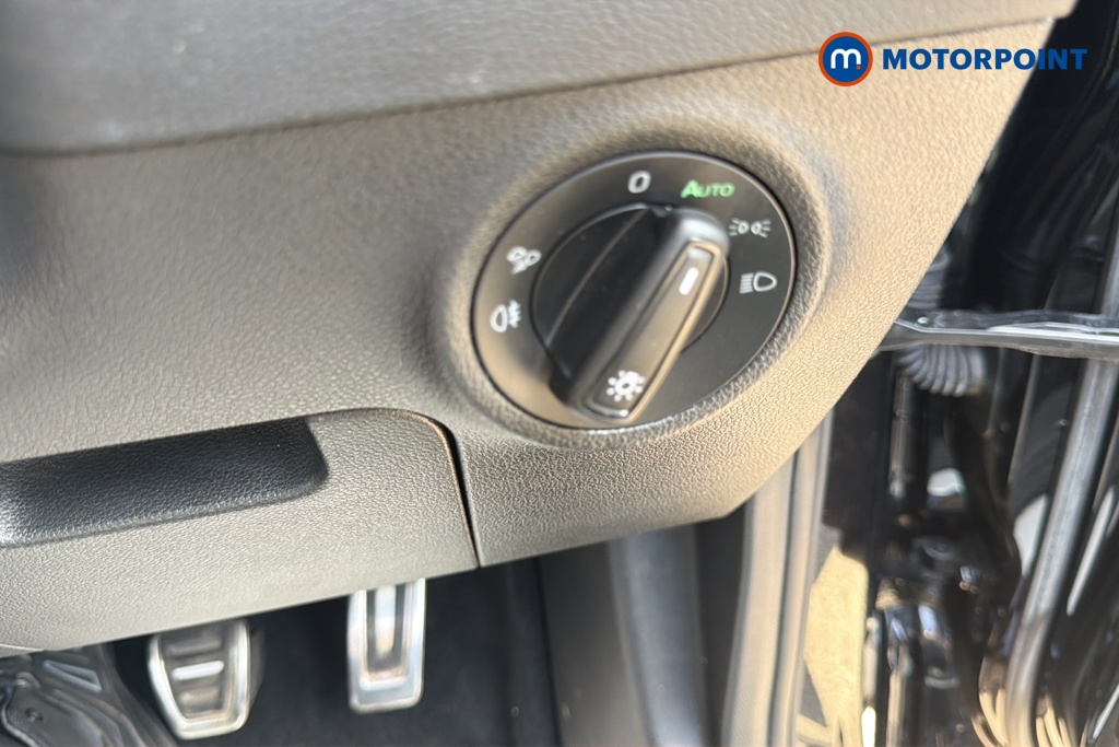 Skoda Karoq Sportline Manual Petrol SUV - Stock Number (1663662) - 11th supplementary image