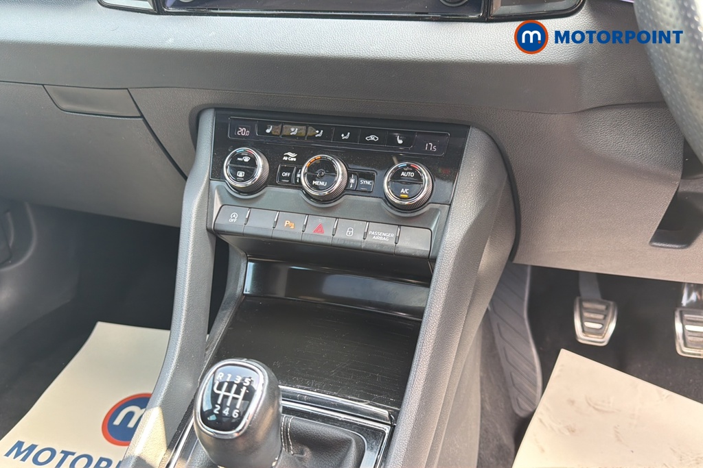Skoda Karoq Sportline Manual Petrol SUV - Stock Number (1663662) - 15th supplementary image