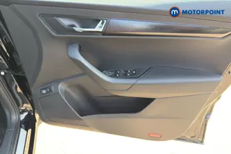 Skoda Karoq Sportline Manual Petrol SUV - Stock Number (1663662) - 18th supplementary image