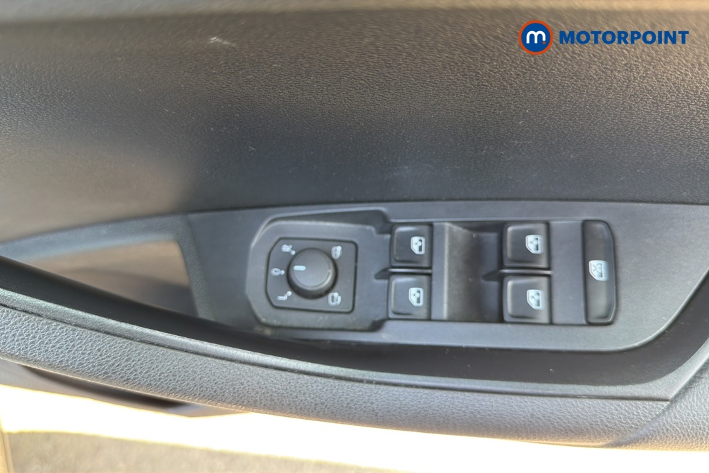 Skoda Karoq Sportline Manual Petrol SUV - Stock Number (1663662) - 19th supplementary image