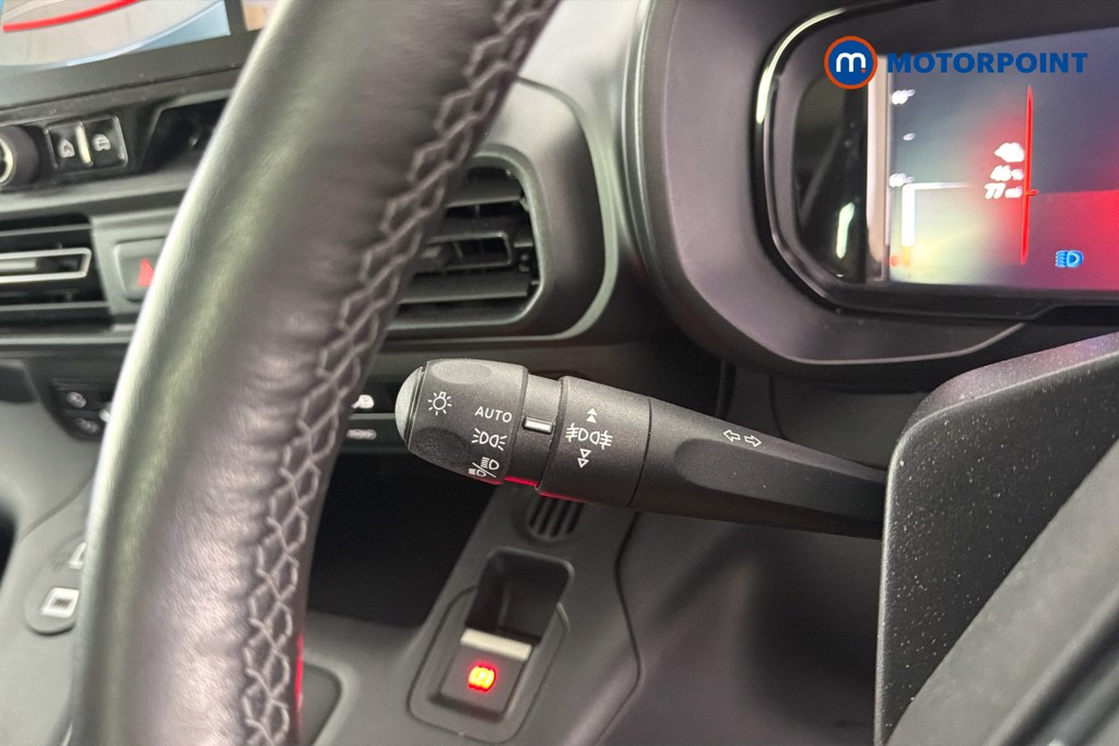 Vauxhall Combo Life Ultimate Automatic Electric People Carrier - Stock Number (1663728) - 18th supplementary image
