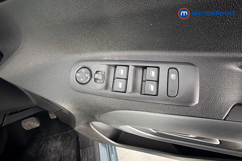 Vauxhall Combo Life Ultimate Automatic Electric People Carrier - Stock Number (1663728) - 20th supplementary image