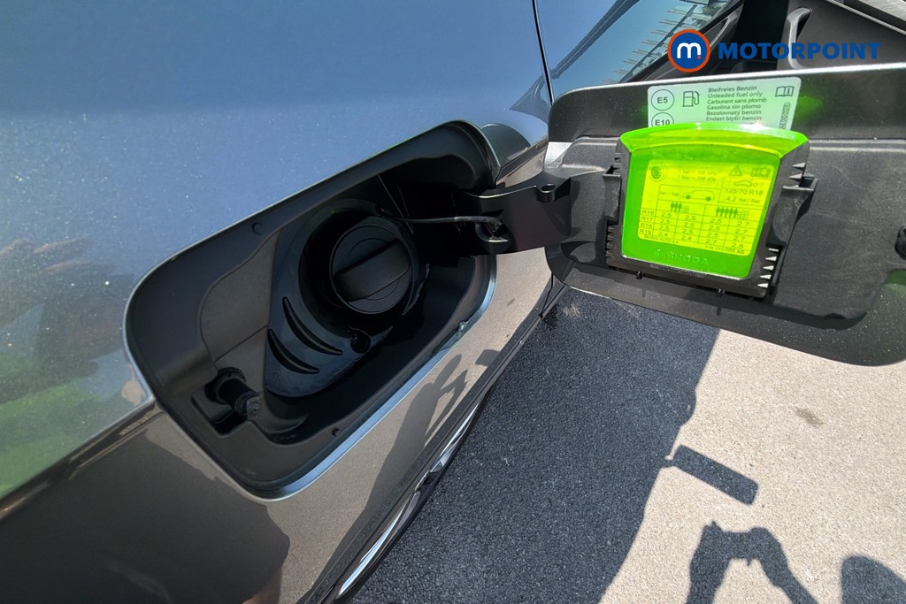 Skoda Karoq Se L Manual Petrol SUV - Stock Number (1663771) - 41st supplementary image