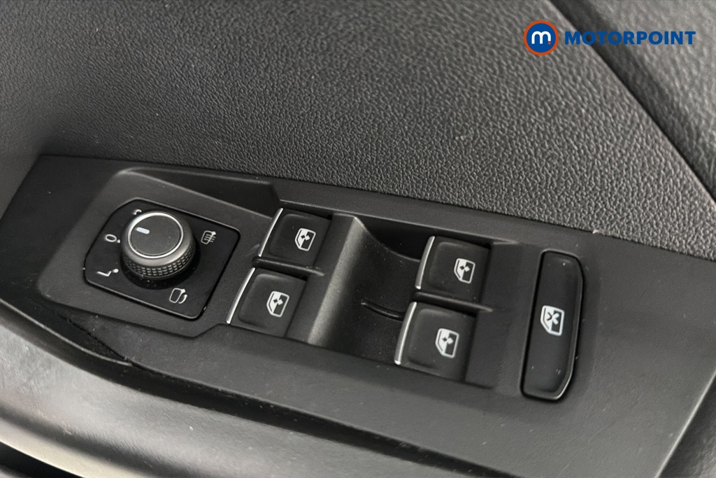 Volkswagen T-Cross R-Line Manual Petrol SUV - Stock Number (1664006) - 19th supplementary image