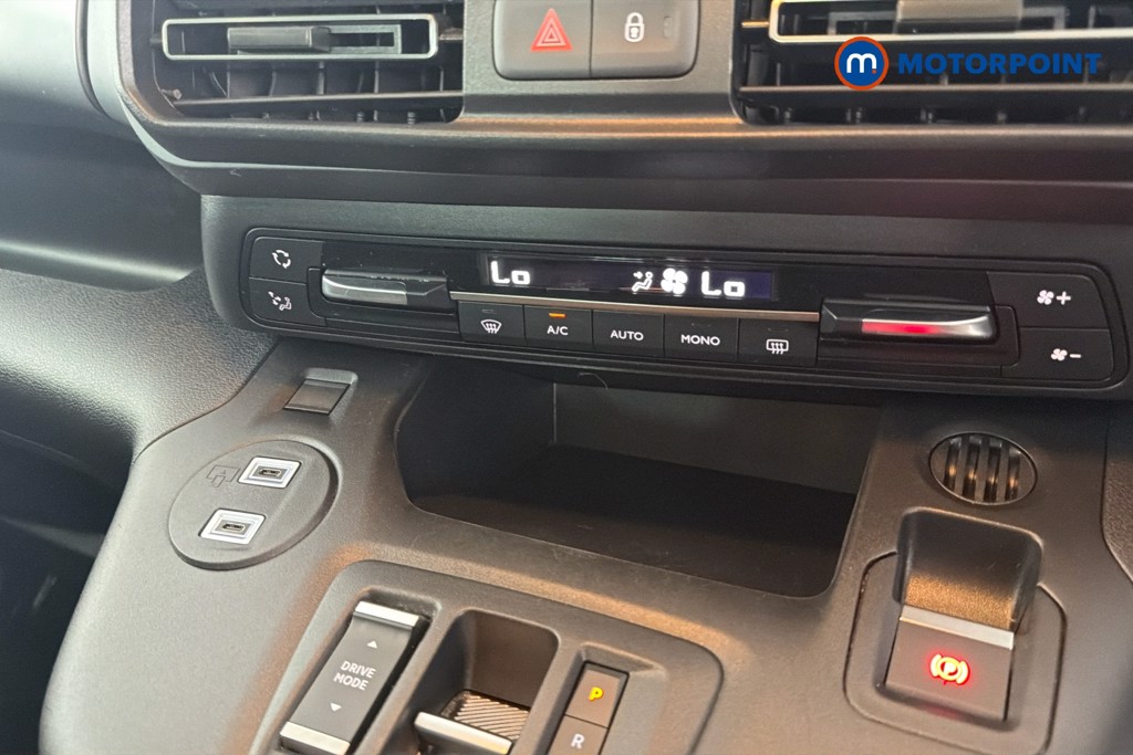 Vauxhall Combo Life Ultimate Xl Automatic Electric People Carrier - Stock Number (1664077) - 12th supplementary image
