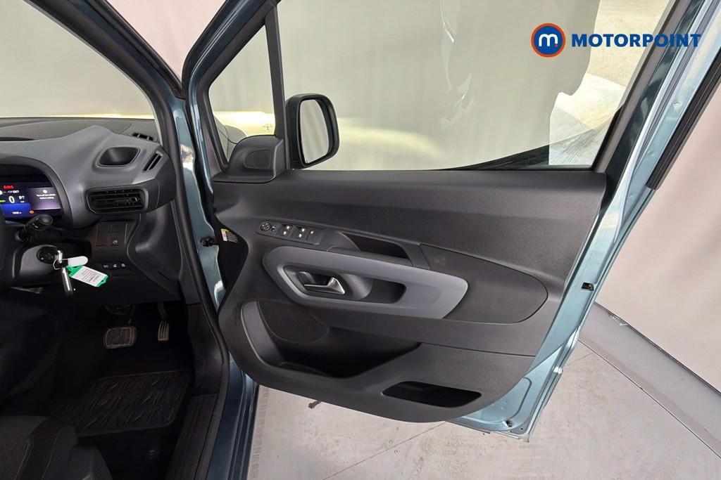 Vauxhall Combo Life Ultimate Xl Automatic Electric People Carrier - Stock Number (1664077) - 19th supplementary image