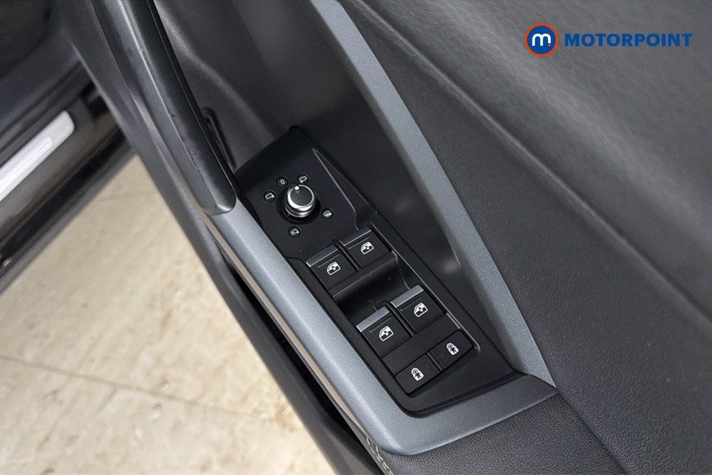 Audi Q3 S Line Manual Petrol SUV - Stock Number (1664240) - 20th supplementary image