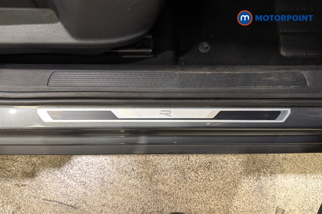 Volkswagen T-Roc R-Line Automatic Diesel SUV - Stock Number (1664263) - 27th supplementary image