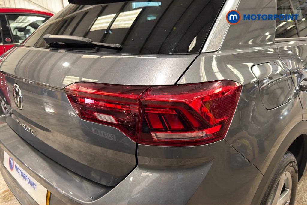 Volkswagen T-Roc R-Line Automatic Diesel SUV - Stock Number (1664263) - 38th supplementary image
