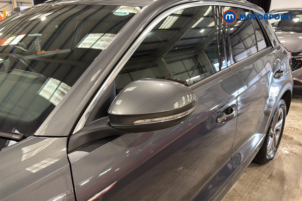 Volkswagen T-Roc R-Line Automatic Diesel SUV - Stock Number (1664263) - 43rd supplementary image
