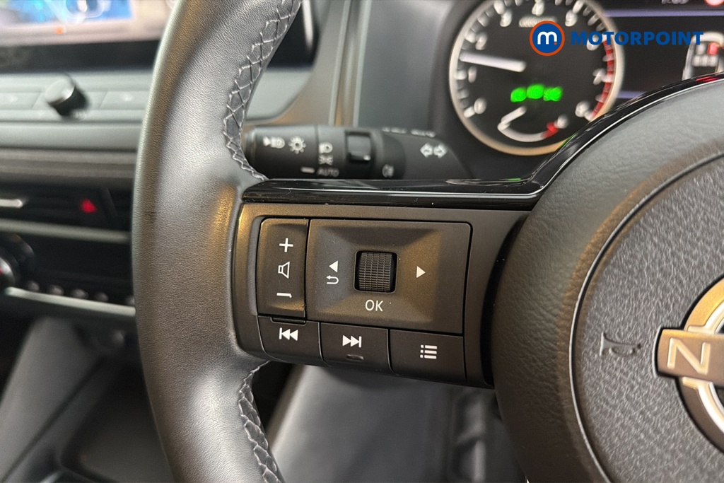 Nissan Qashqai Acenta Premium Manual Petrol SUV - Stock Number (1664310) - 4th supplementary image