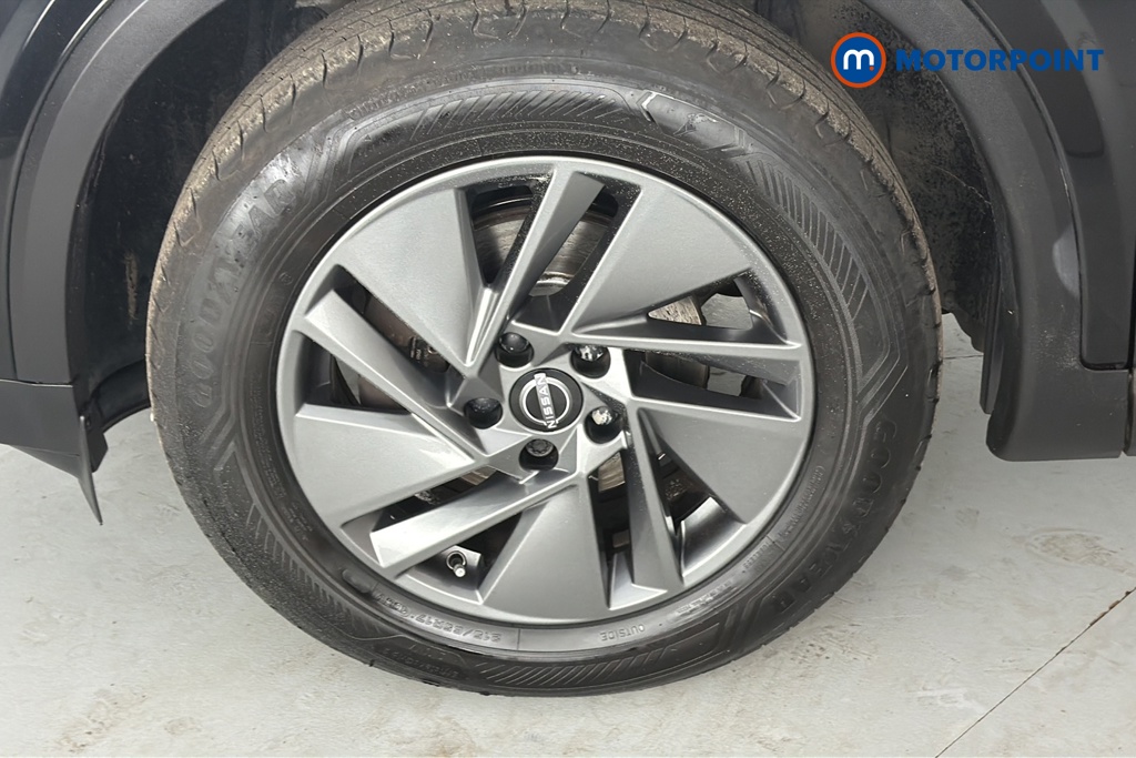 Nissan Qashqai Acenta Premium Manual Petrol SUV - Stock Number (1664310) - 44th supplementary image
