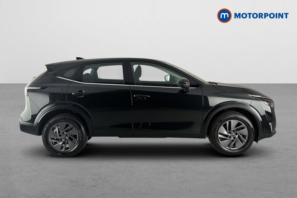 Nissan Qashqai Acenta Premium Manual Petrol SUV - Stock Number (1664310) - Passenger side