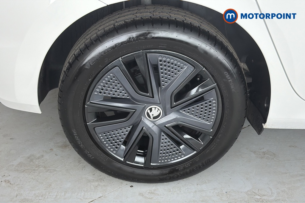 Skoda Fabia Design Edition Manual Petrol Hatchback - Stock Number (1664365) - 46th supplementary image