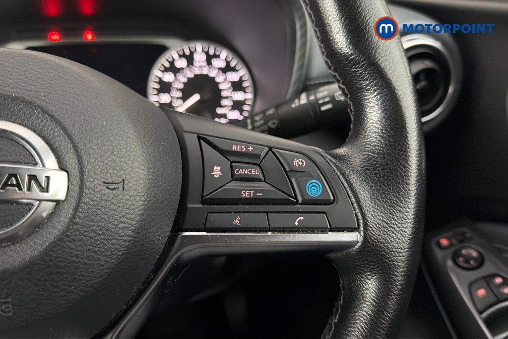 Nissan Juke Tekna Manual Petrol SUV - Stock Number (1664462) - 4th supplementary image