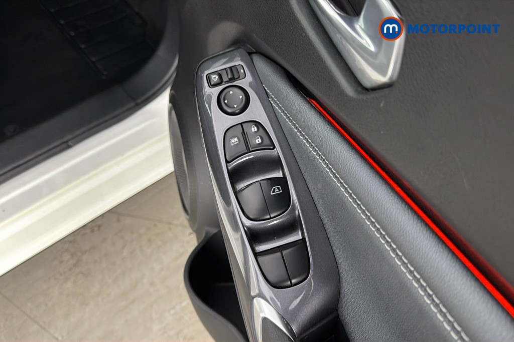 Nissan Juke Tekna Manual Petrol SUV - Stock Number (1664462) - 20th supplementary image