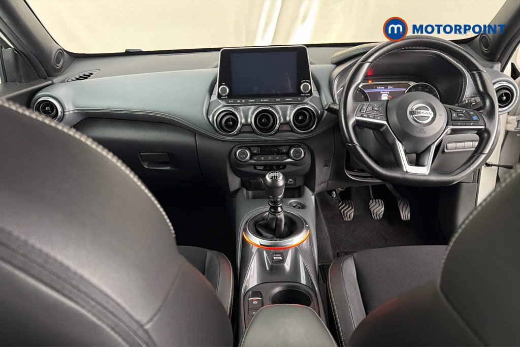 Nissan Juke Tekna Manual Petrol SUV - Stock Number (1664462) - 1st supplementary image