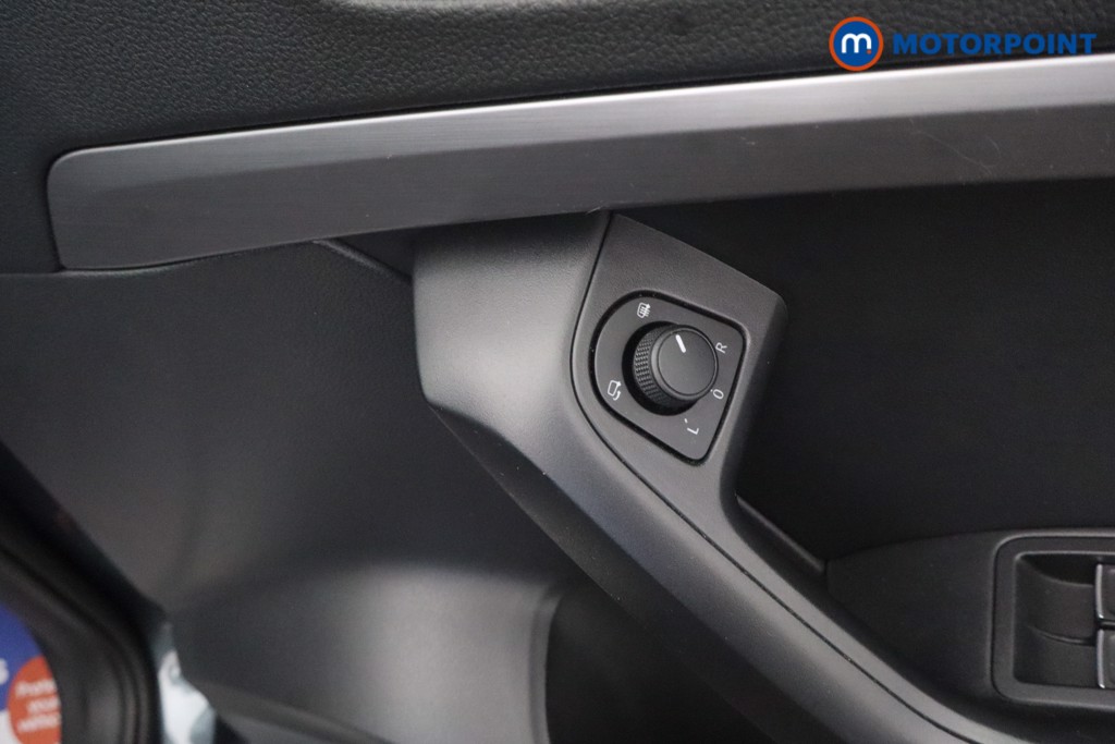 Seat Ateca Fr Sport Manual Petrol SUV - Stock Number (1664865) - 19th supplementary image