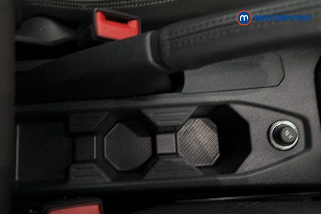 Volkswagen Taigo R-Line Manual Petrol SUV - Stock Number (1665269) - 16th supplementary image