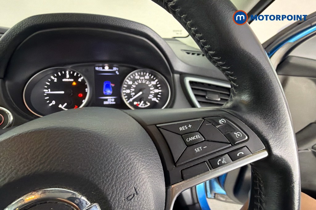 Nissan Qashqai N-Connecta Manual Diesel SUV - Stock Number (1639370) - 4th supplementary image