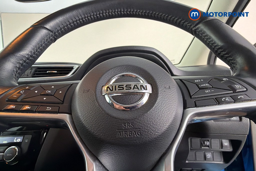 Nissan Qashqai N-Connecta Manual Diesel SUV - Stock Number (1639370) - 5th supplementary image