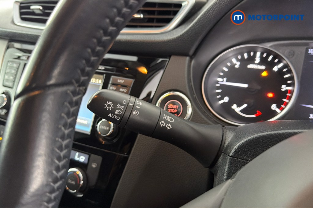 Nissan Qashqai N-Connecta Manual Diesel SUV - Stock Number (1639370) - 6th supplementary image