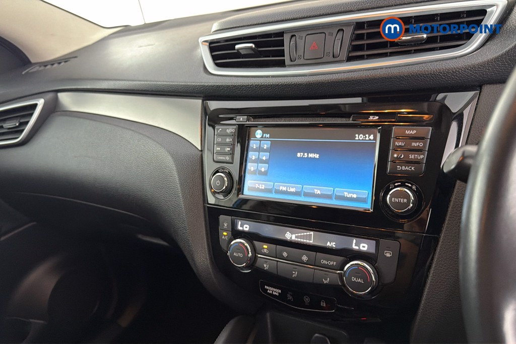Nissan Qashqai N-Connecta Manual Diesel SUV - Stock Number (1639370) - 9th supplementary image