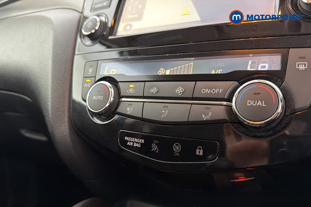 Nissan Qashqai N-Connecta Manual Diesel SUV - Stock Number (1639370) - 12th supplementary image