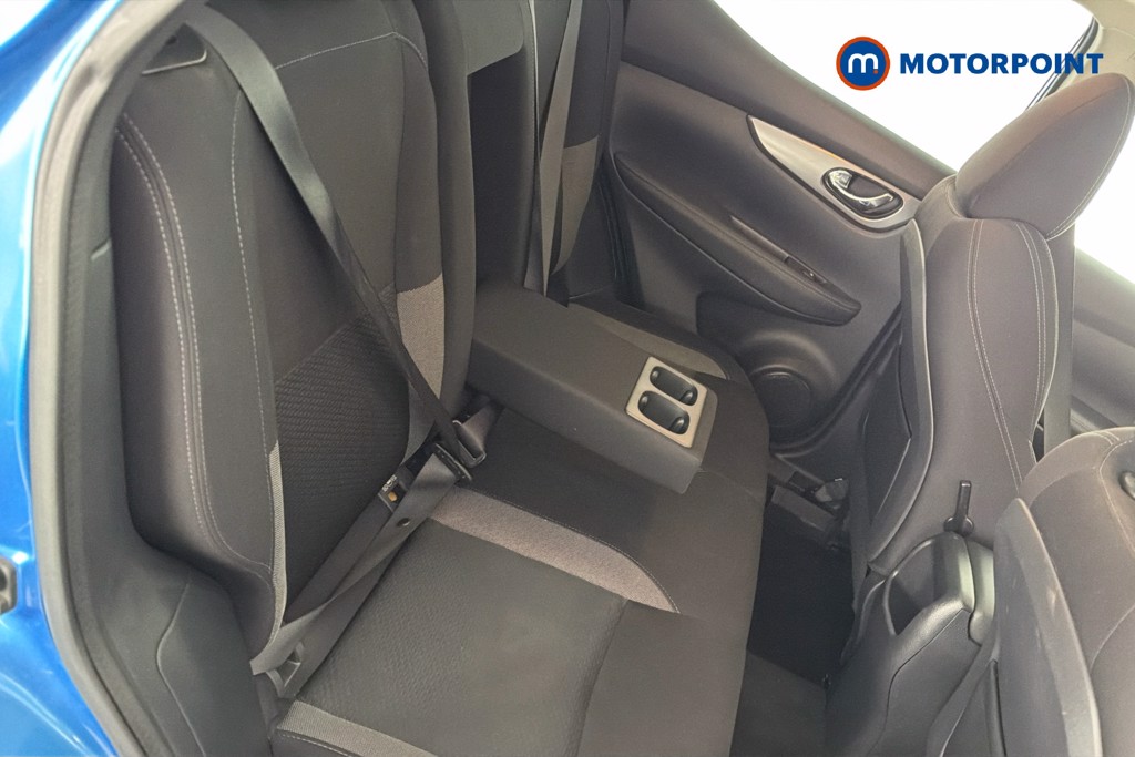 Nissan Qashqai N-Connecta Manual Diesel SUV - Stock Number (1639370) - 28th supplementary image