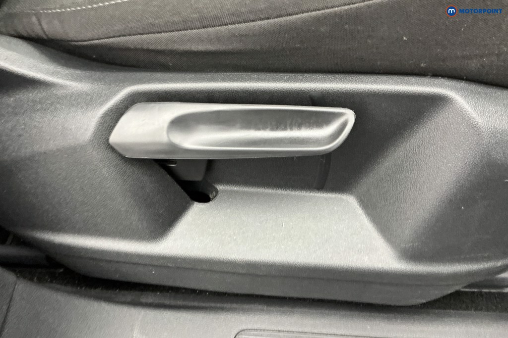 Volkswagen Tiguan Allspace Life Automatic Petrol SUV - Stock Number (1649526) - 23rd supplementary image