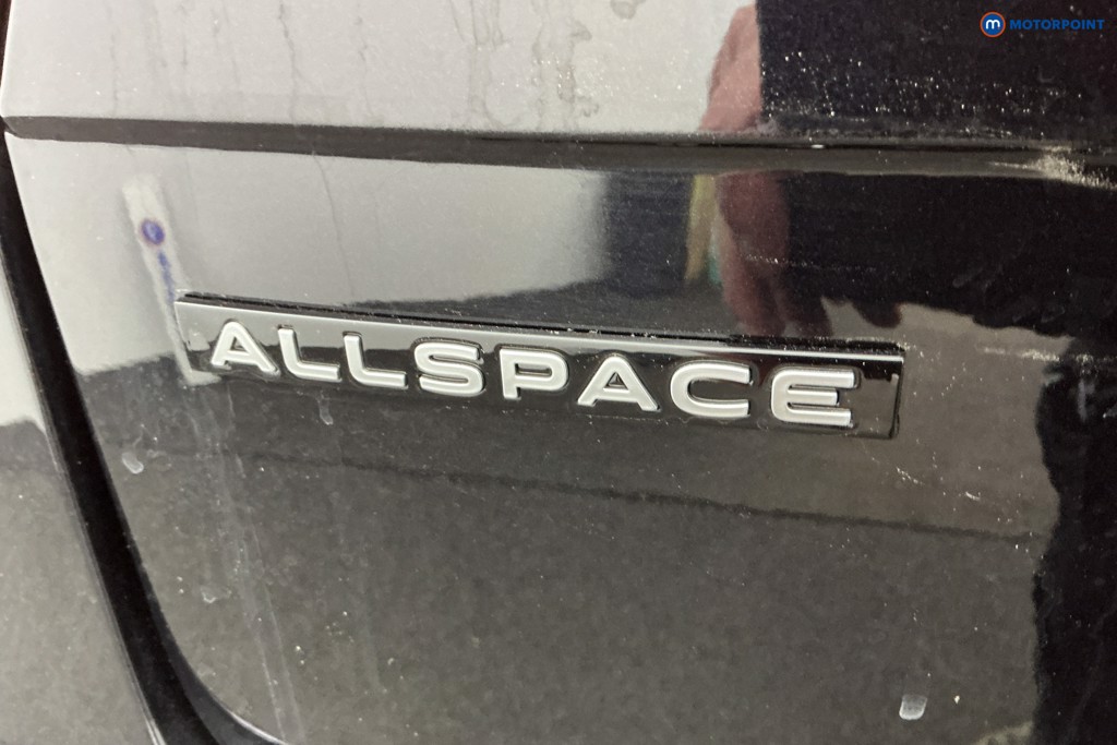 Volkswagen Tiguan Allspace Life Automatic Petrol SUV - Stock Number (1649526) - 32nd supplementary image