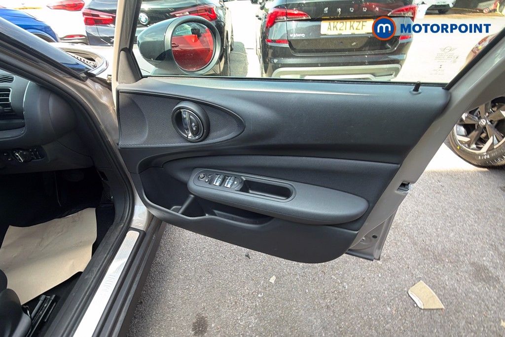 Mini Clubman Cooper Classic Automatic Petrol Estate - Stock Number (1649579) - 37th supplementary image