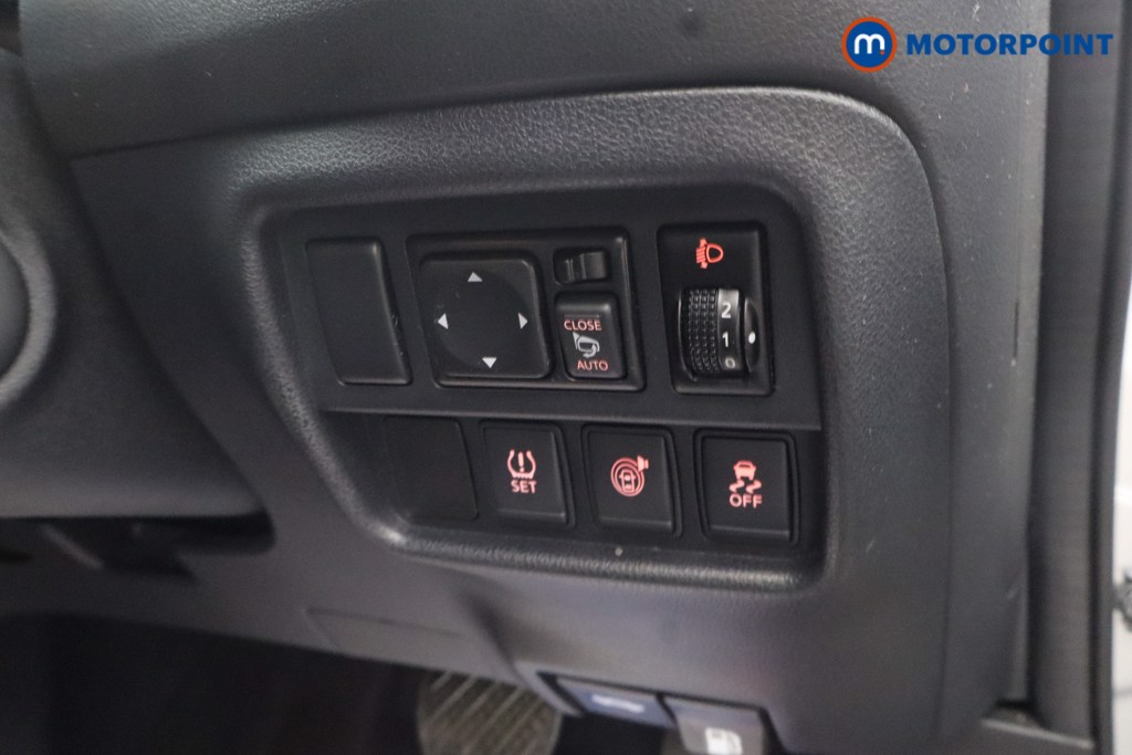 Nissan Juke Tekna Automatic Petrol SUV - Stock Number (1651015) - 15th supplementary image