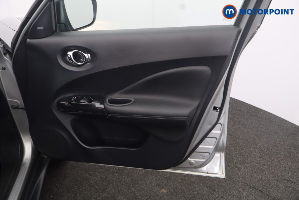 Nissan Juke Tekna Automatic Petrol SUV - Stock Number (1651015) - 16th supplementary image
