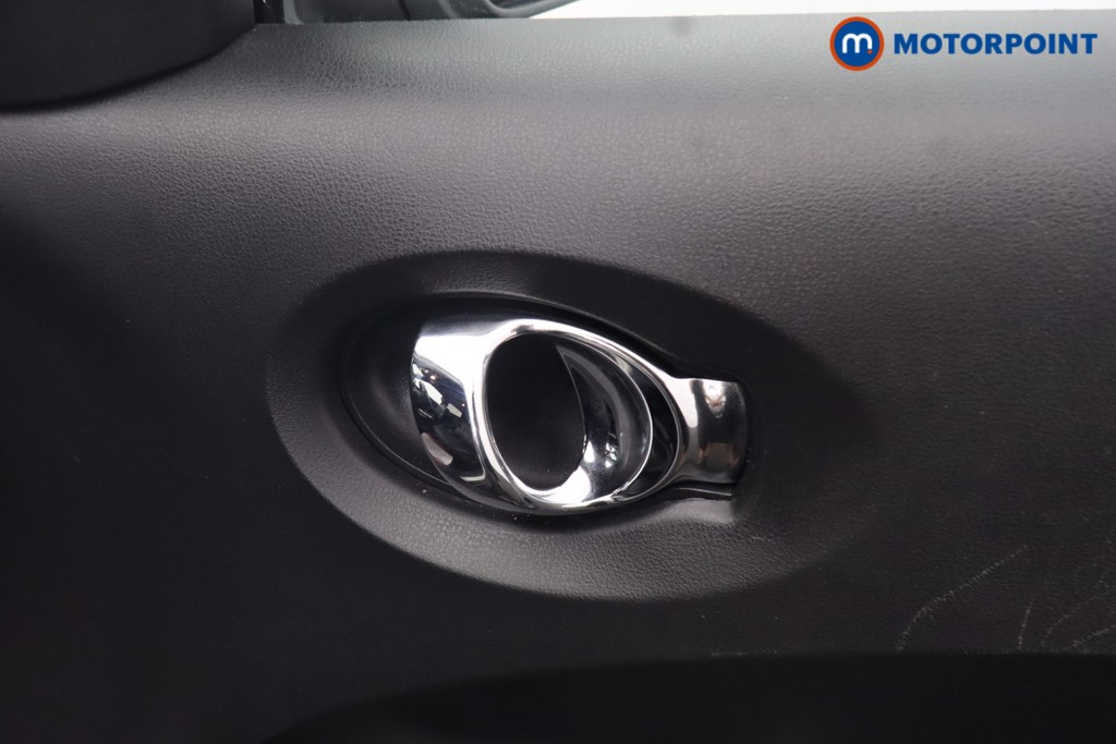 Nissan Juke Tekna Automatic Petrol SUV - Stock Number (1651015) - 17th supplementary image