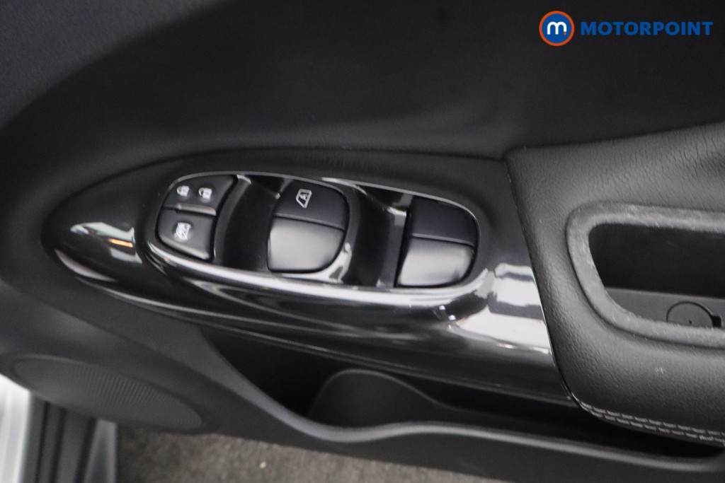 Nissan Juke Tekna Automatic Petrol SUV - Stock Number (1651015) - 18th supplementary image