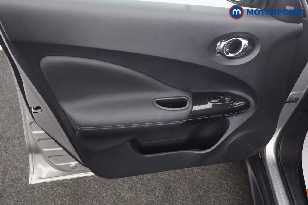 Nissan Juke Tekna Automatic Petrol SUV - Stock Number (1651015) - 35th supplementary image