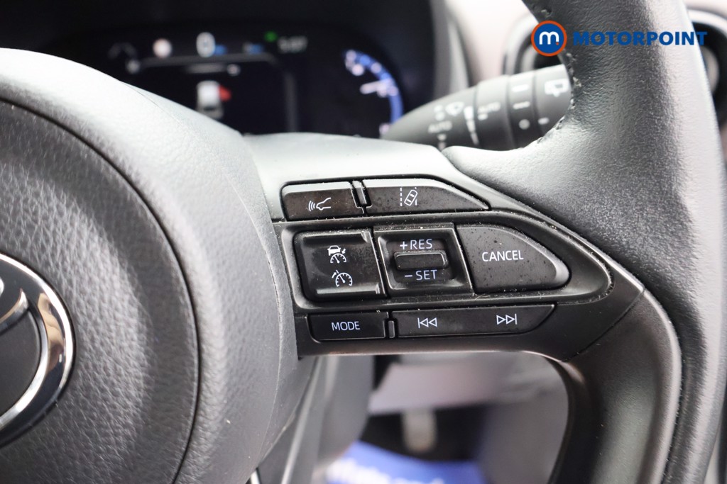 Toyota Yaris Cross Excel Automatic Petrol-Electric Hybrid Estate - Stock Number (1652764) - 3rd supplementary image