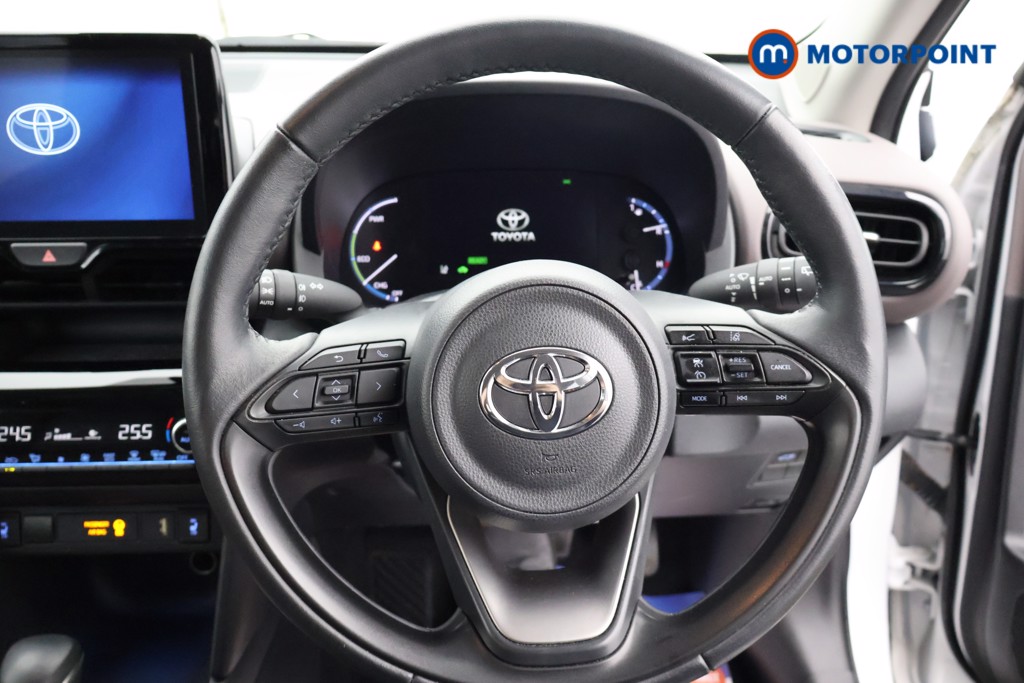 Toyota Yaris Cross Excel Automatic Petrol-Electric Hybrid Estate - Stock Number (1652764) - 1st supplementary image
