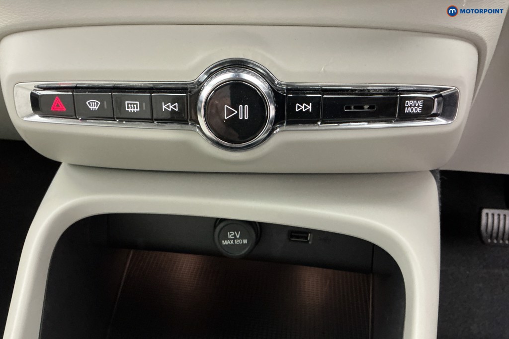 Volvo Xc40 Inscription Automatic Petrol Plug-In Hybrid SUV - Stock Number (1653294) - 17th supplementary image