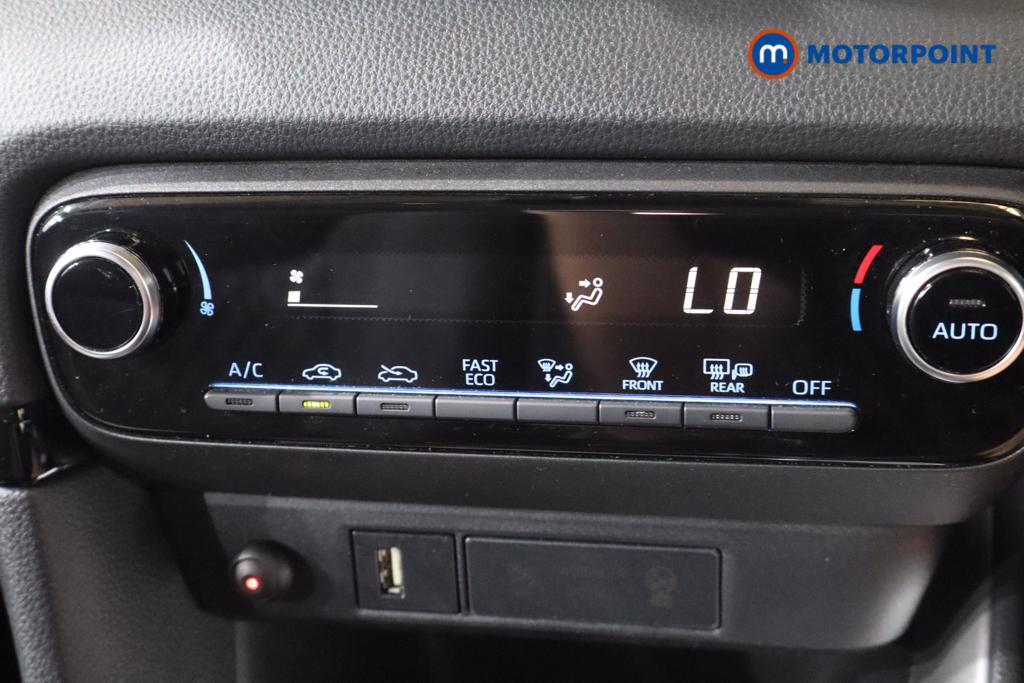 Toyota Yaris Icon Automatic Petrol-Electric Hybrid Hatchback - Stock Number (1654447) - 6th supplementary image