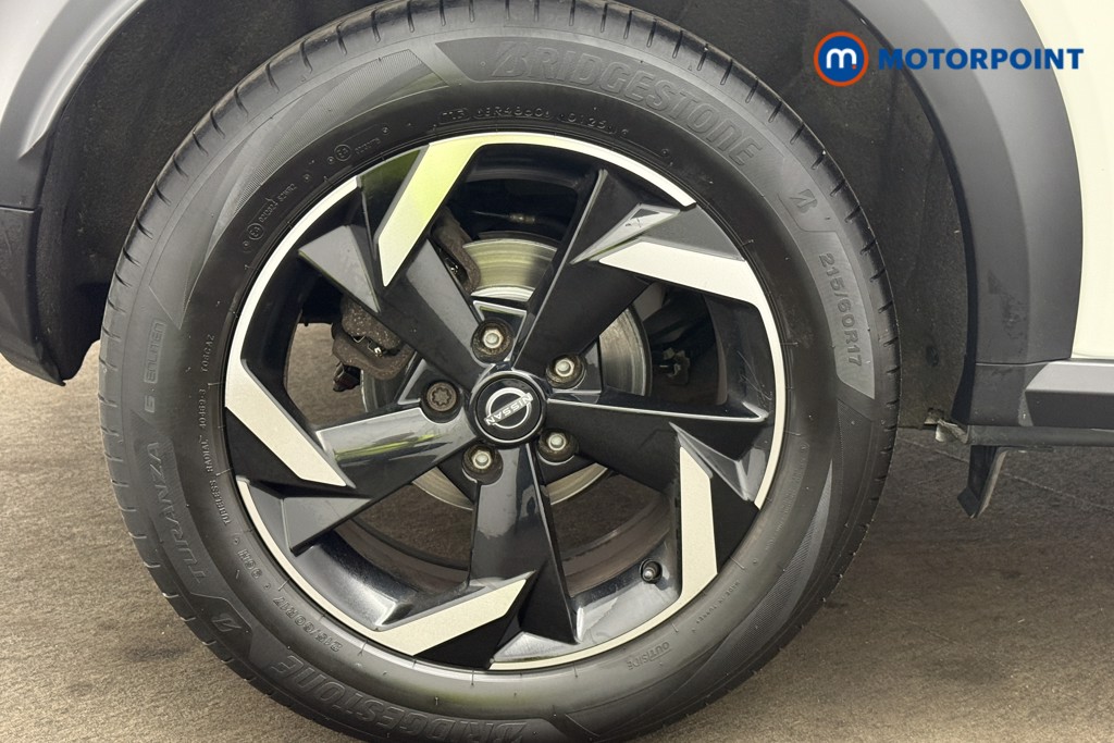 Nissan Juke N-Connecta Automatic Petrol SUV - Stock Number (1655528) - 3rd supplementary image