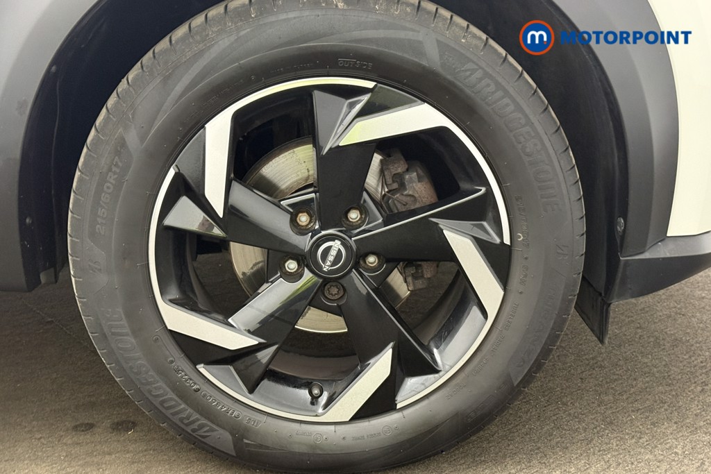 Nissan Juke N-Connecta Automatic Petrol SUV - Stock Number (1655528) - 4th supplementary image