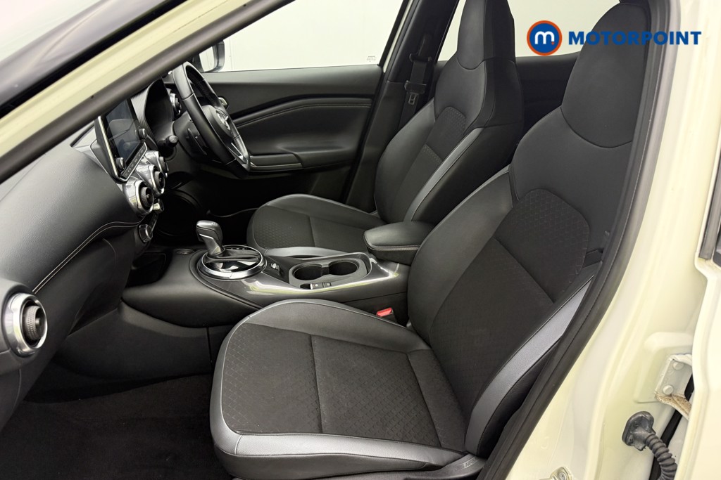 Nissan Juke N-Connecta Automatic Petrol SUV - Stock Number (1655528) - 7th supplementary image